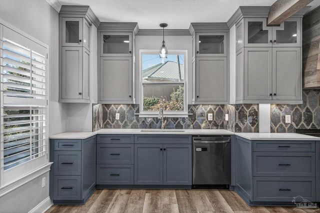 16360 Innerarity Pt Rd, Pensacola, FL 32507