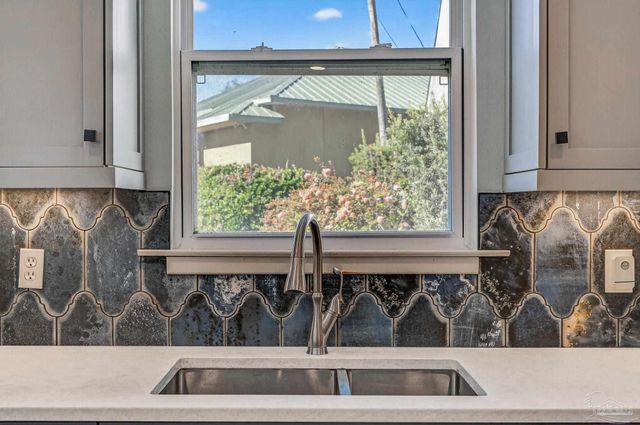 16360 Innerarity Pt Rd, Pensacola, FL 32507