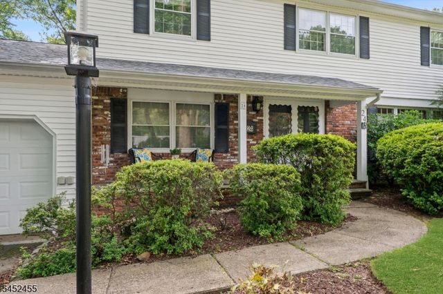 24 Tremont Terrace, Livingston Twp., NJ 07039