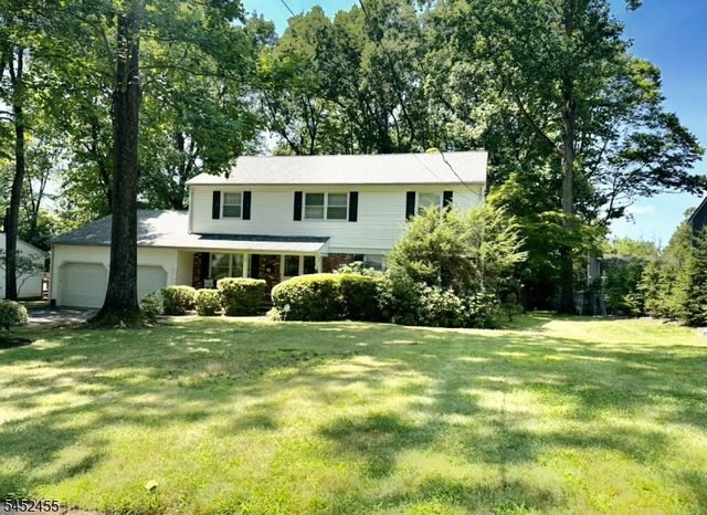 24 Tremont Terrace, Livingston Twp., NJ 07039