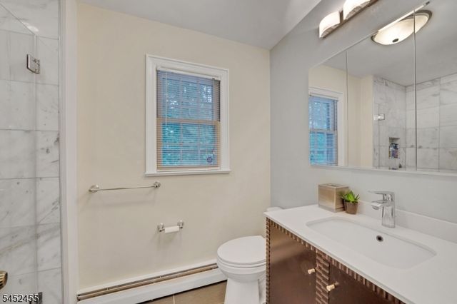 24 Tremont Terrace, Livingston Twp., NJ 07039