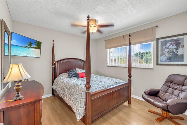 601 NW 76th Terrace 206, Margate, FL 33063
