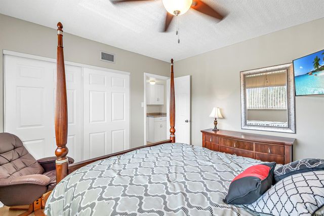 601 NW 76th Terrace 206, Margate, FL 33063