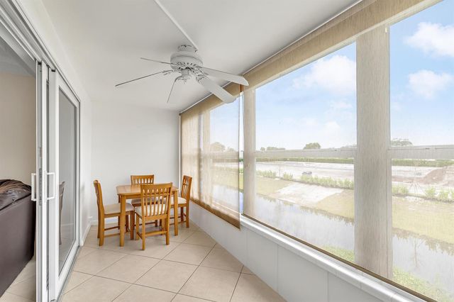 601 NW 76th Terrace 206, Margate, FL 33063