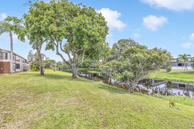 601 NW 76th Terrace 206, Margate, FL 33063