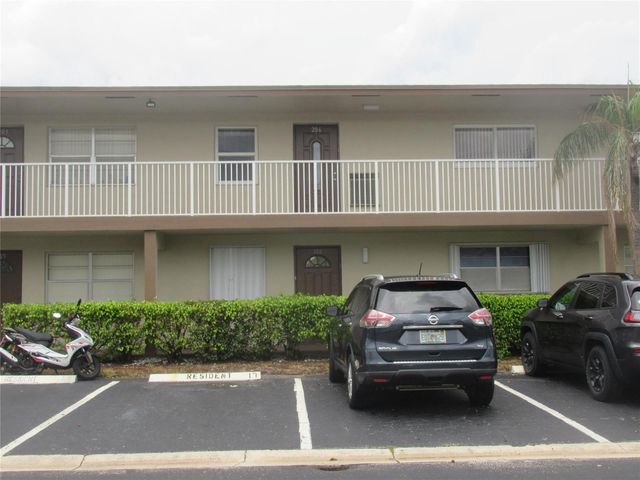 601 NW 76th Terrace 206, Margate, FL 33063