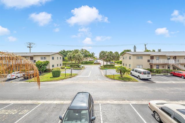 601 NW 76th Terrace 206, Margate, FL 33063