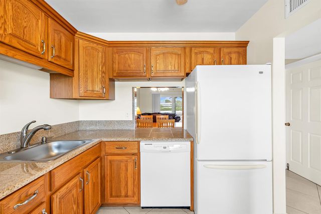 601 NW 76th Terrace 206, Margate, FL 33063