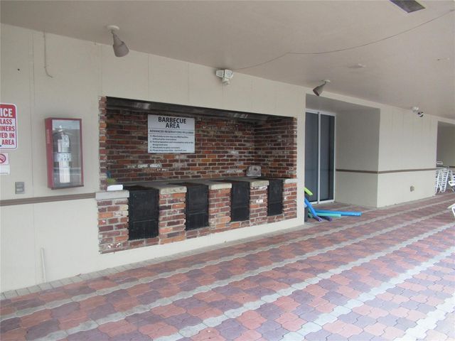 601 NW 76th Terrace 206, Margate, FL 33063