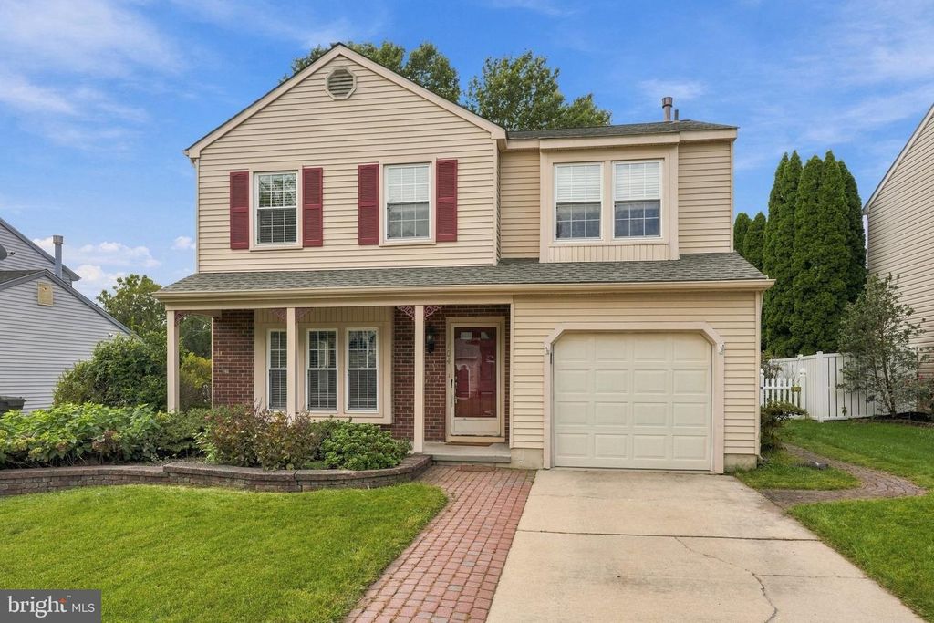 104 CRESCENT HOLLOW DR, Sewell, NJ 08080