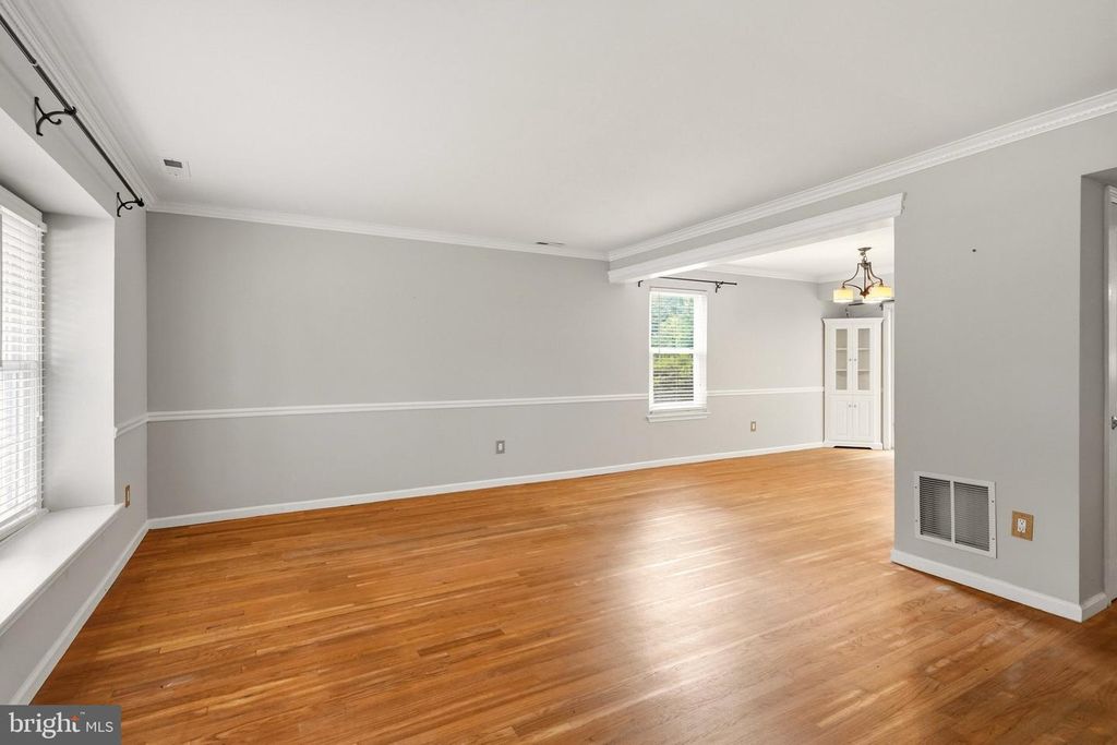 104 CRESCENT HOLLOW DR, SEWELL, NJ 08080 — photo 4