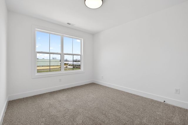 241 Cripps Ln, Smithville, TN 37166