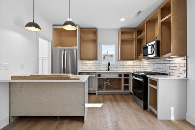 241 Cripps Ln, Smithville, TN 37166