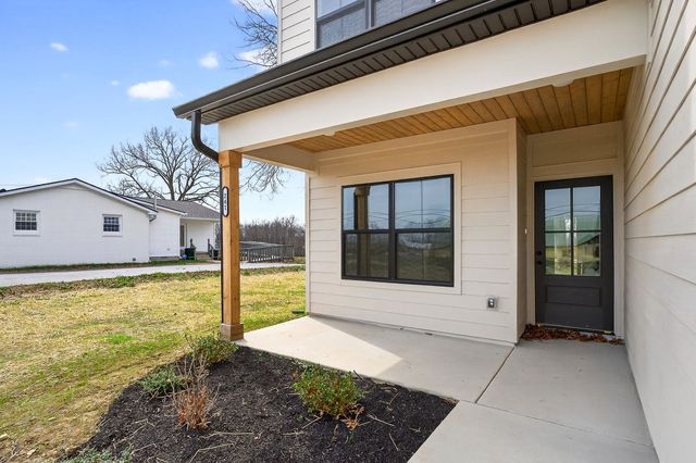 241 Cripps Ln, Smithville, TN 37166