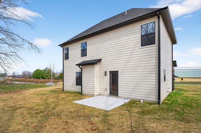 241 Cripps Ln, Smithville, TN 37166