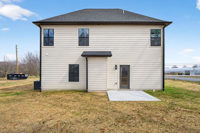 241 Cripps Ln, Smithville, TN 37166