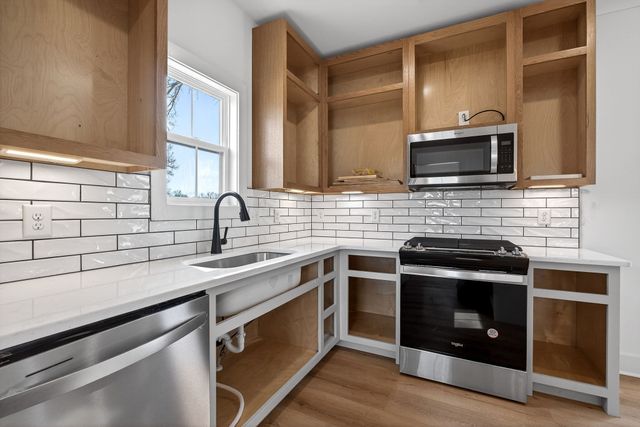 241 Cripps Ln, Smithville, TN 37166