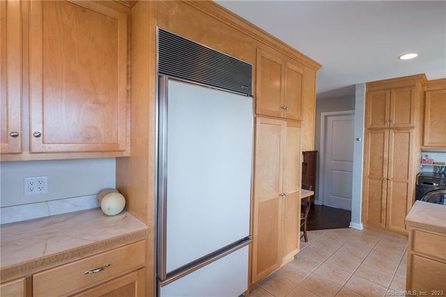 10 Morgan Point, Groton, CT 06340