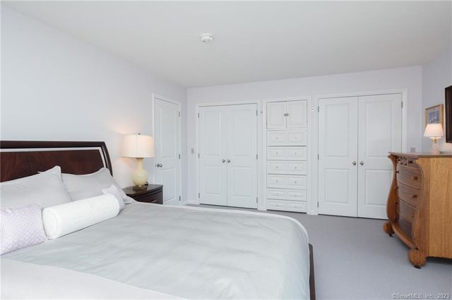 10 Morgan Point, Groton, CT 06340