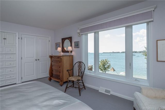10 Morgan Point, Groton, CT 06340
