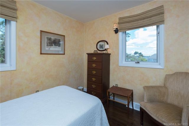 10 Morgan Point, Groton, CT 06340