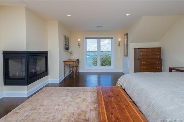 10 Morgan Point, Groton, CT 06340
