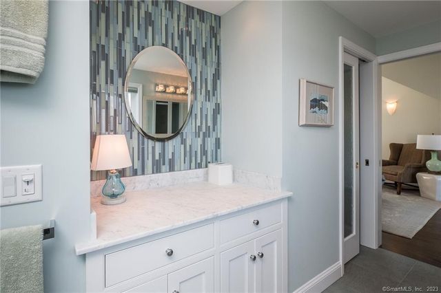 10 Morgan Point, Groton, CT 06340