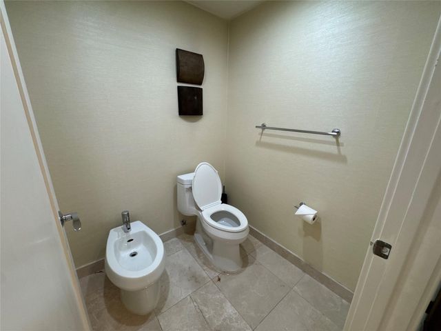 9400 W Bay Harbor Drive 202, Bay Harbor Islands, FL 33154
