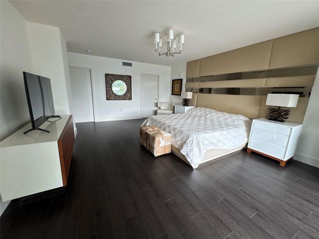 9400 W Bay Harbor Drive 202, Bay Harbor Islands, FL 33154