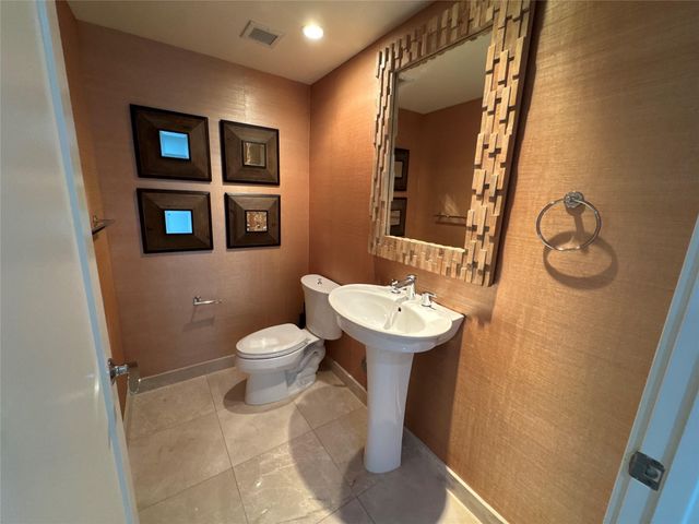 9400 W Bay Harbor Drive 202, Bay Harbor Islands, FL 33154