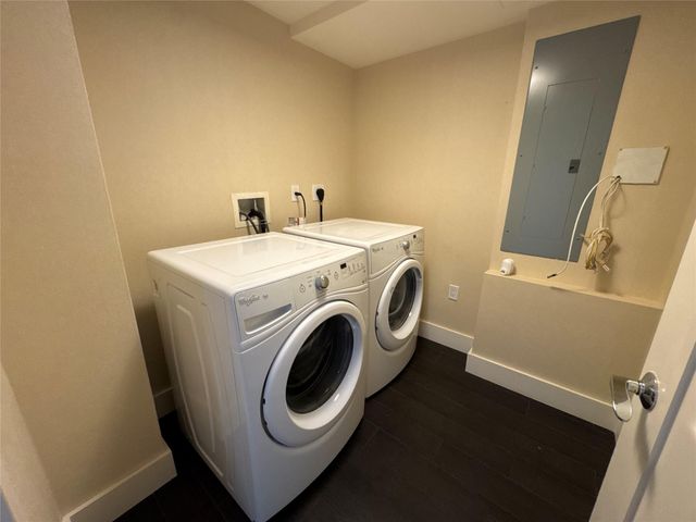 9400 W Bay Harbor Drive 202, Bay Harbor Islands, FL 33154