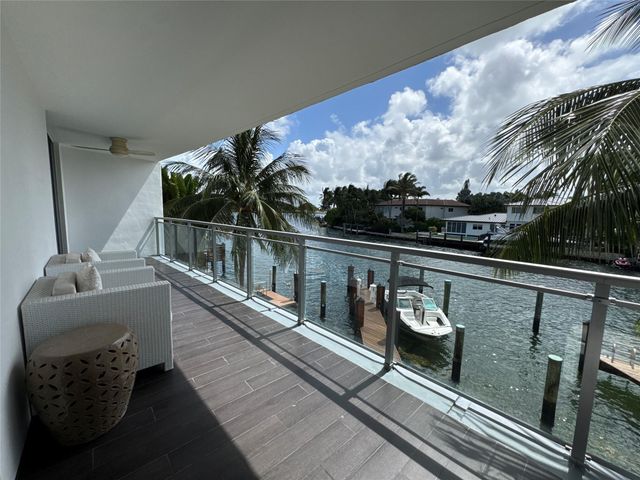 9400 W Bay Harbor Drive 202, Bay Harbor Islands, FL 33154