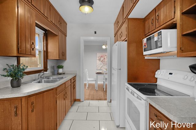 6185 Wing Avenue Se, Gaines Twp, MI 49512