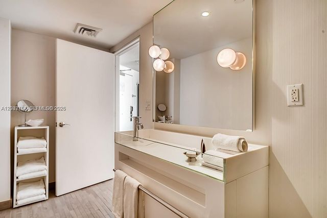 1100 West Ave 525, Miami Beach, FL 33139
