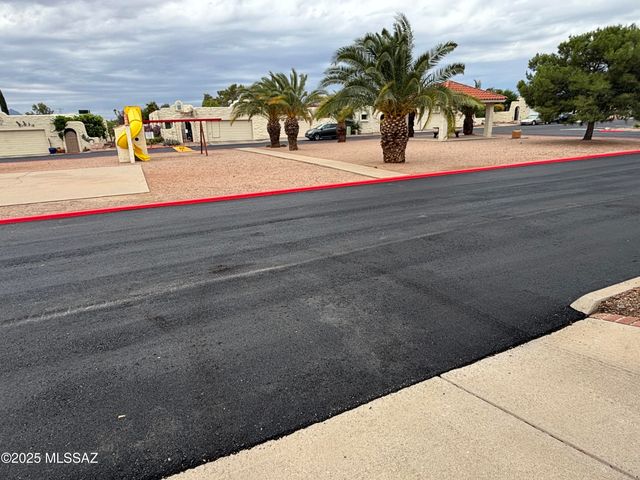 341 E Vía Terrenal, Green Valley, AZ 85614