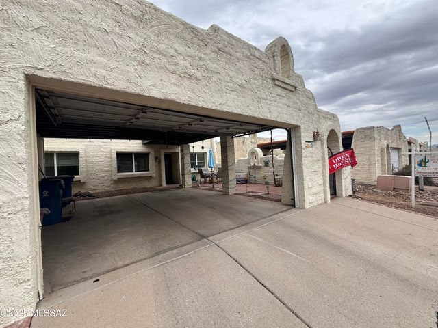 341 E Vía Terrenal, Green Valley, AZ 85614