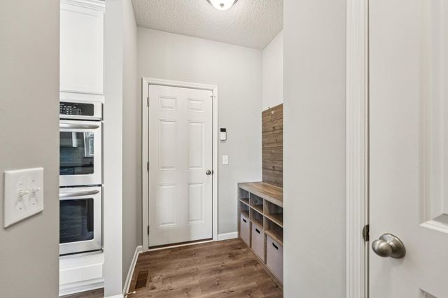 15244 Edgewood Avenue, Savage, MN 55378