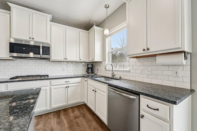 15244 Edgewood Avenue, Savage, MN 55378