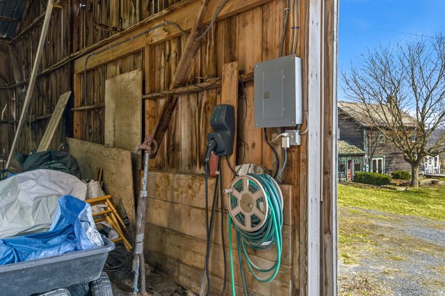 631 N Cream Hill Road, Shoreham, VT 05770
