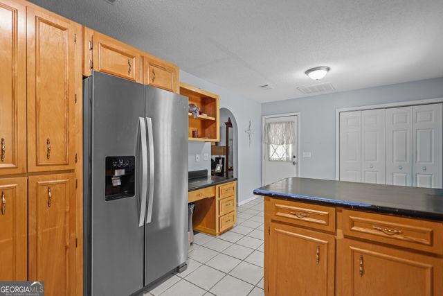 198 Greenwood Street, Jesup, GA 31545