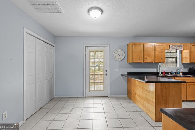 198 Greenwood Street, Jesup, GA 31545