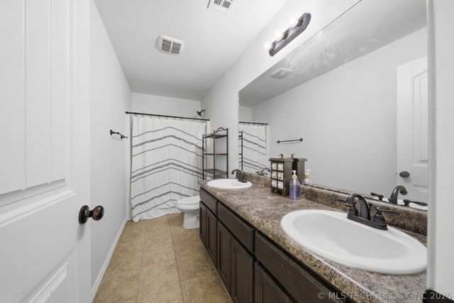 11040 N 119th Avenue E, Owasso, OK 74055