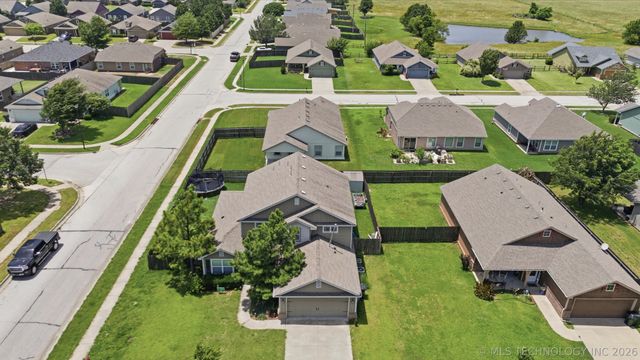 11040 N 119th Avenue E, Owasso, OK 74055