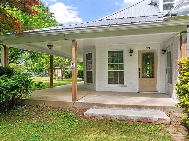 324 N Cherry Street, Harrison, AR 72601