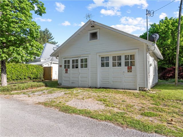 324 N Cherry Street, Harrison, AR 72601