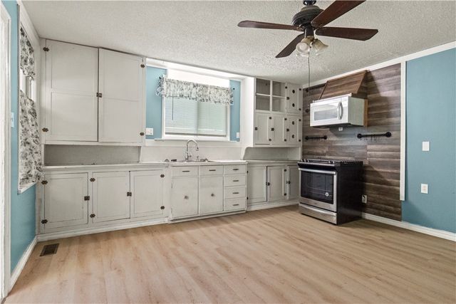 324 N Cherry Street, Harrison, AR 72601