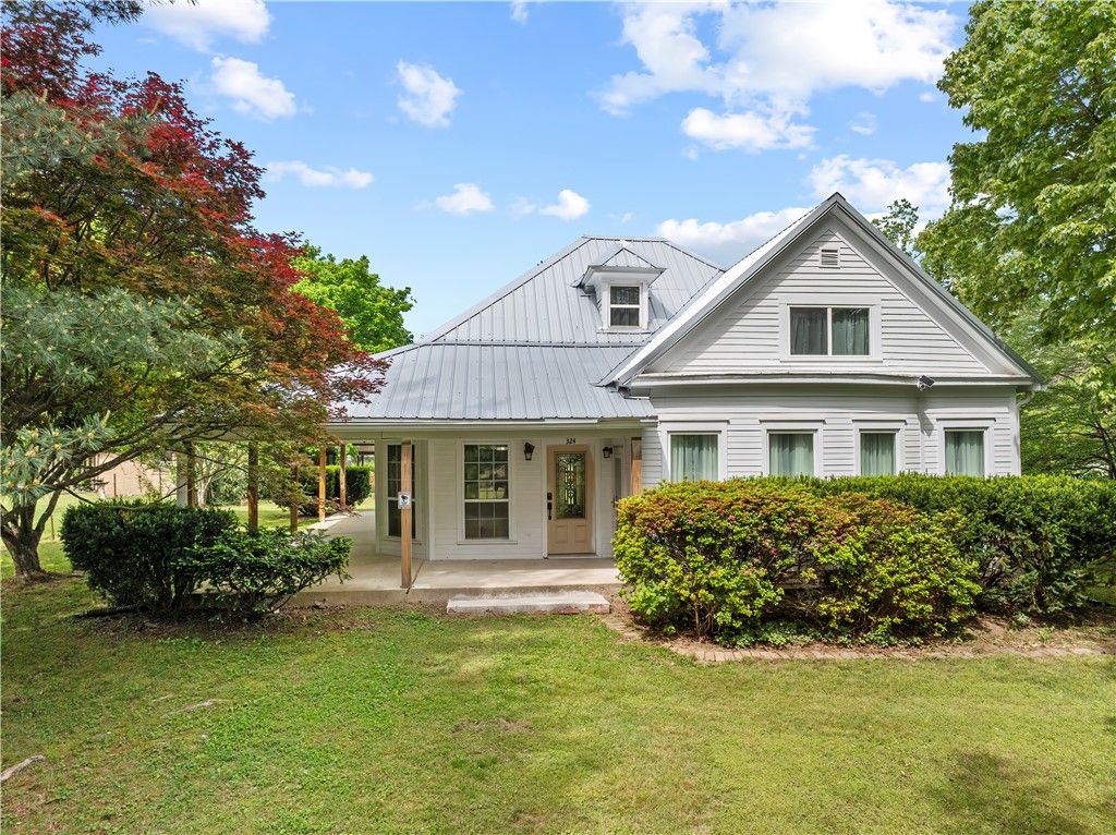 324 N Cherry Street, Harrison, AR 72601