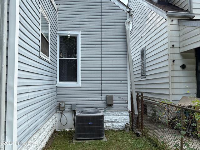 2117 Greenwood Ave, Louisville, KY 40210