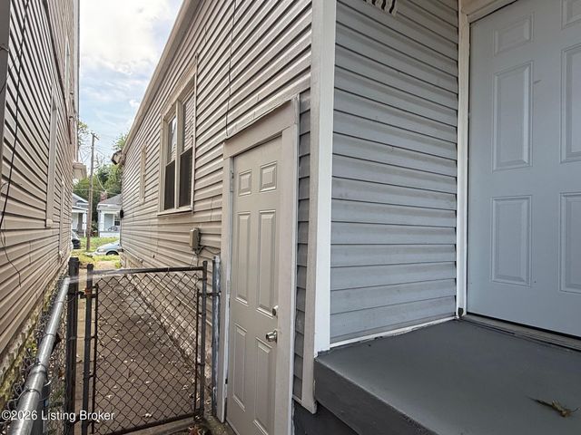 2117 Greenwood Ave, Louisville, KY 40210