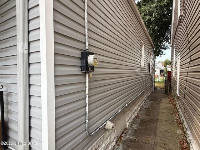 2117 Greenwood Ave, Louisville, KY 40210
